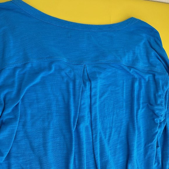 American Eagle Top with Bottom Front Tie and Convertible Sleeves, Light Blue, M - Picture 11 of 12